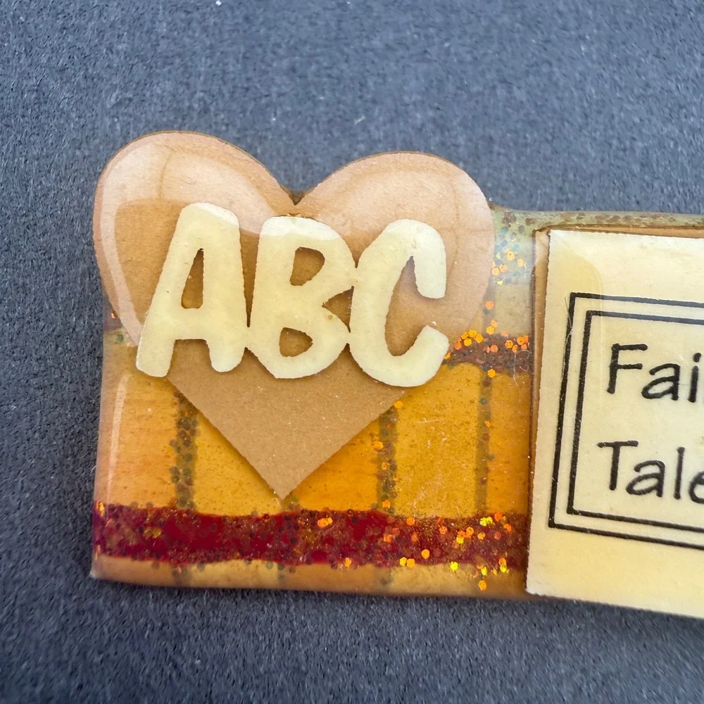 Vintage Lucinda Book Pin Brooch ABC Heart Fairy Tales Books Are Fun Teacher - Picture 3 of 5